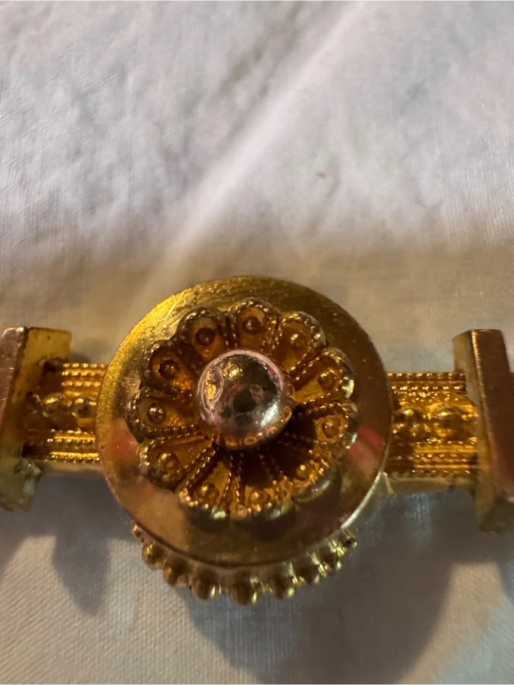 Fits all Criteria for (1837–1901) Victorian Gold-Tone Decorative Bar Brooch